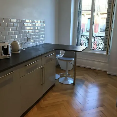 Lägenhet 6 Rue De Zurich *
